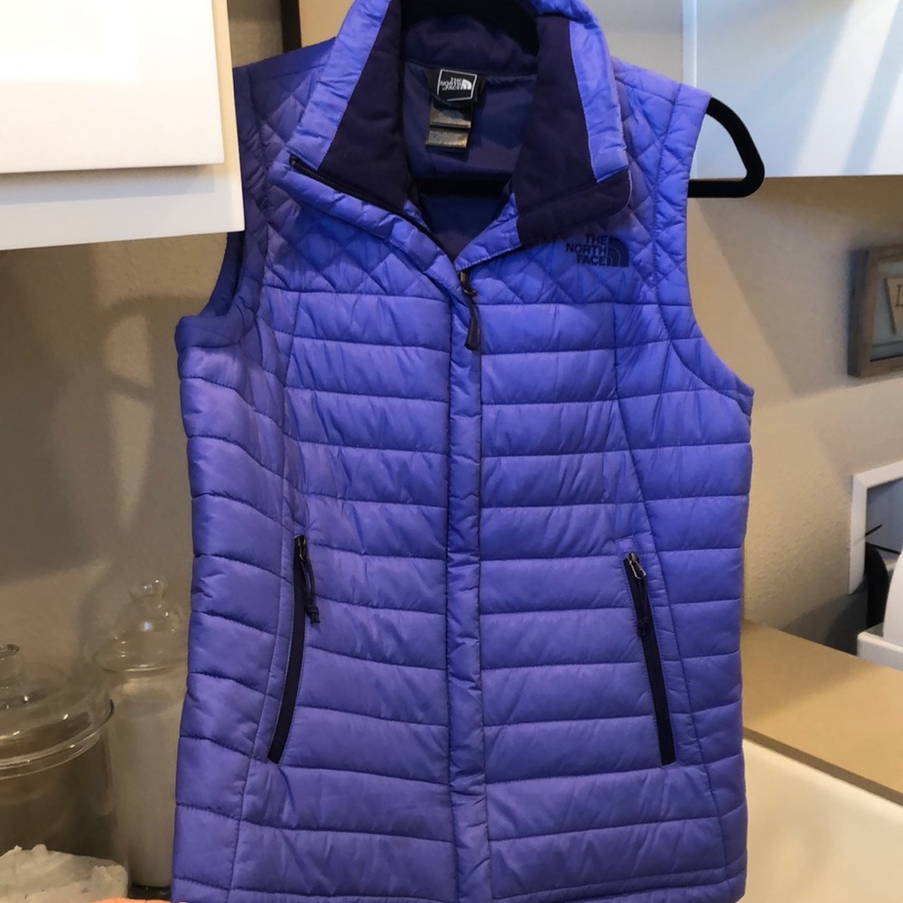 Women’s north face puffer vest